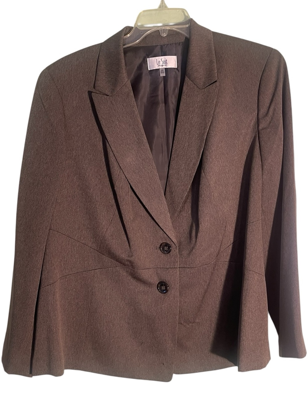 NWT- Le Suit brown textured with notched lapel blazer. Size 24W